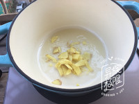 萝卜白菜鱼头汤的做法步骤4