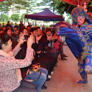 这个周末，塔坡社区为300居民带来“双联系”赞歌