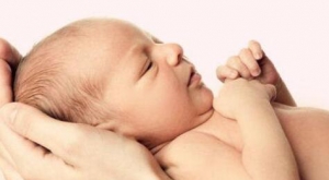 判断早产儿发育要依据“矫正胎龄”