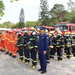 高明开展消防救援队伍节前拉动演练